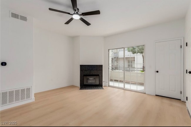 Foto del edificio - 3318 N Decatur Blvd