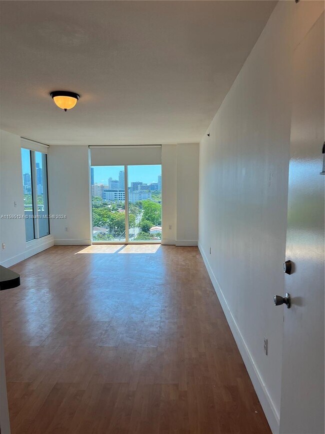 Foto del edificio - 1401 SW 22nd St