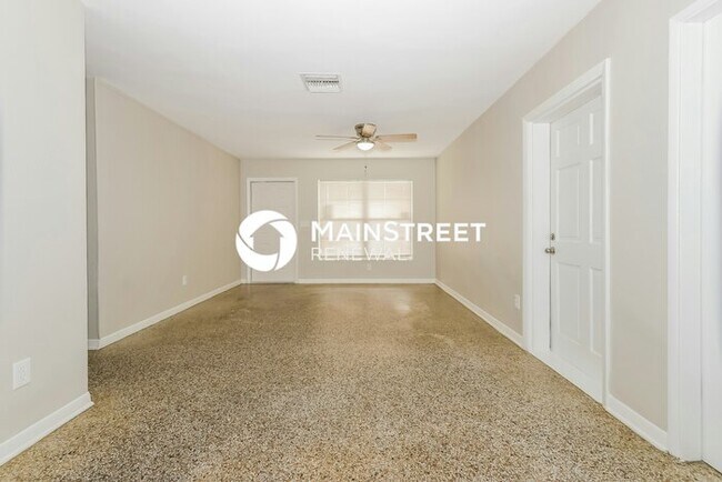 Building Photo - 3 Bedroom Pet-Friendly Home in STUART, FL with Main Street Renewal