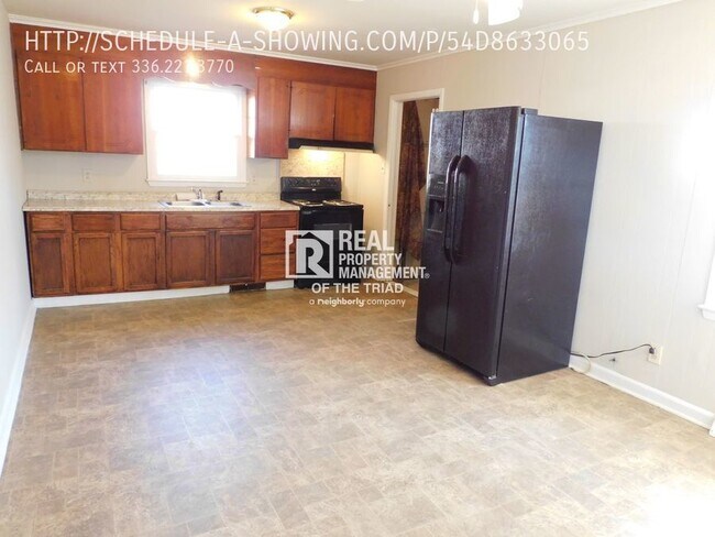 Foto del edificio - Cute 3BR/1 BA Home in Woodmere Park 27405