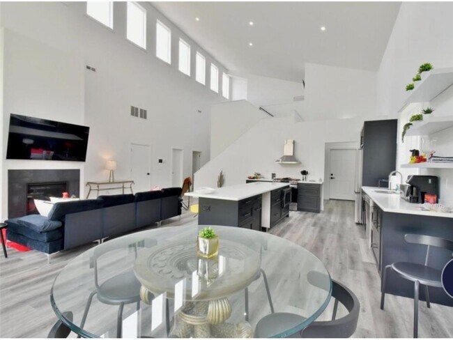 Foto del edificio - 1021 Gardner St E