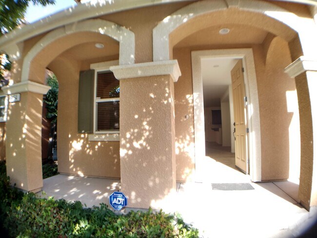 Foto del edificio - 5254 Moonlit Bay Way