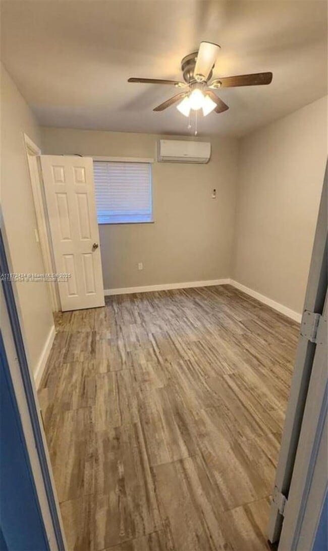 Foto del edificio - 1467 SW 3rd St