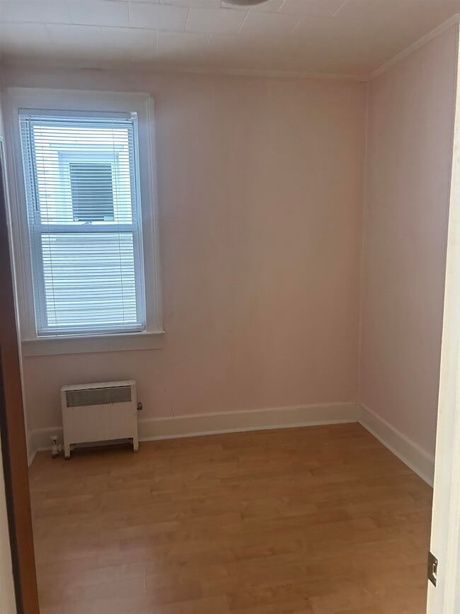 Foto del edificio - 18 W 16th St