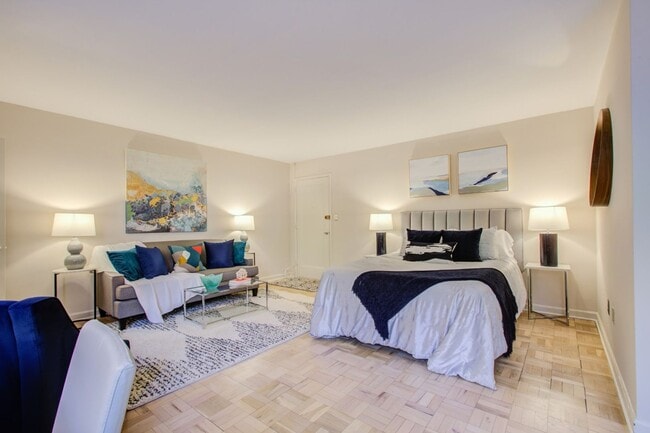 Building Photo - Glover Park studio. Live in the city with ...