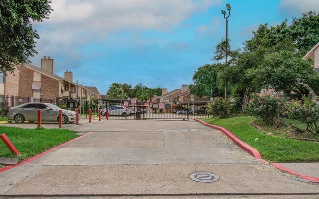 Foto del edificio - 10202 Forum Park Dr