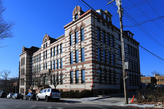 Foto del edificio - Alcott Place Apartments