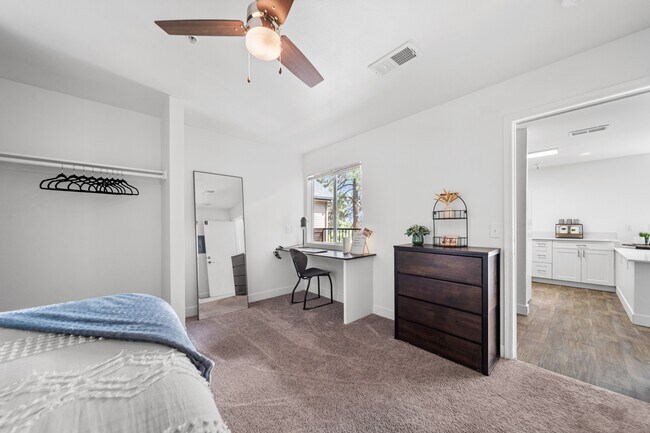 Foto del edificio - Highland Village Apartments