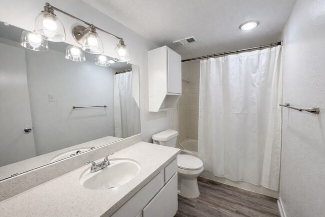 Foto del edificio - 1541 Moritz Dr