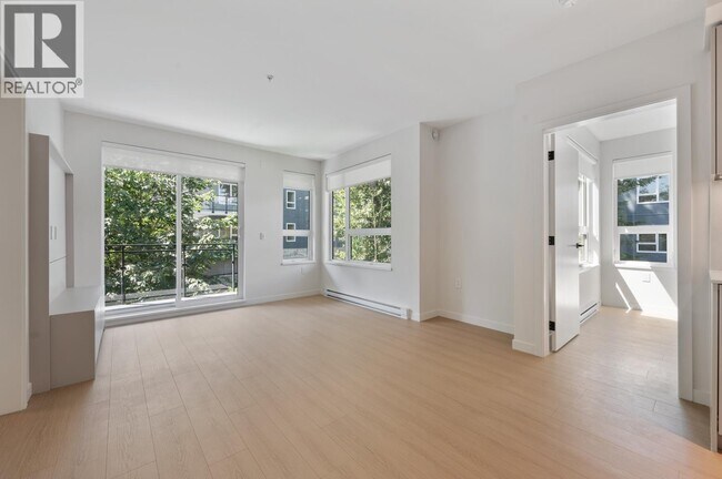 Building Photo - 2015 St Johns St