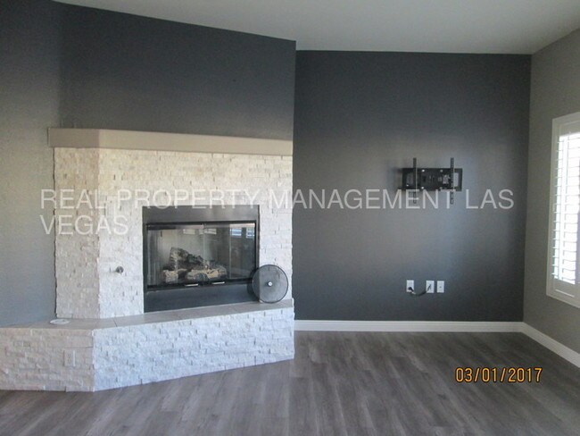 Building Photo - 830 Cozette Ct