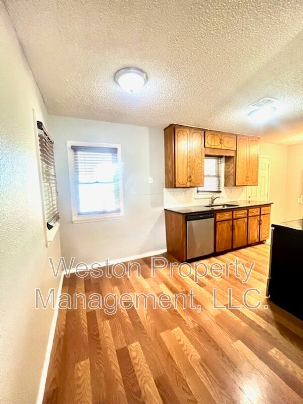 Building Photo - 413 Reed Pl