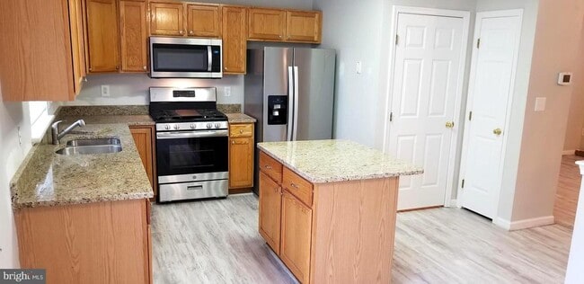 Building Photo - 133 Foxbay Ln