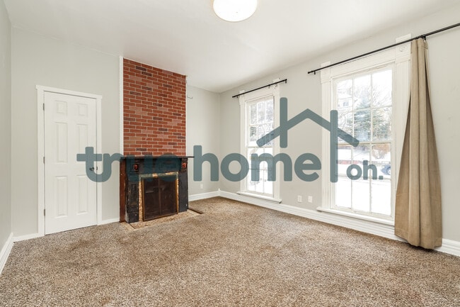 Photo - 121 Glencoe Ave House