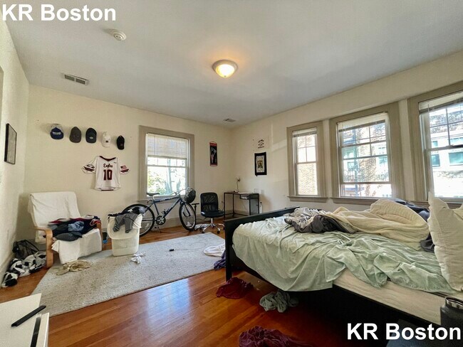 Foto del edificio - 78 Englewood Ave