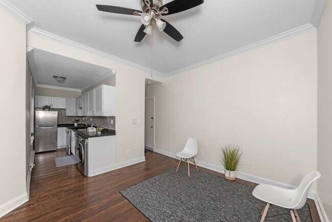 Foto del edificio - 915 W Waveland Ave