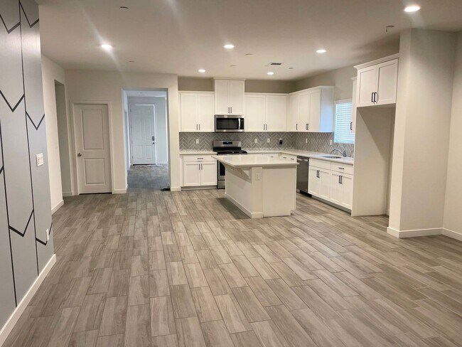Foto del edificio - Gorgeous home for rent in SW Bakersfield- ...
