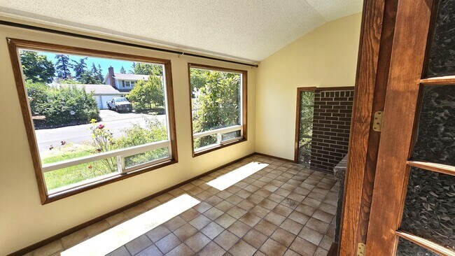 Foto del edificio - 9602 SE 12th St