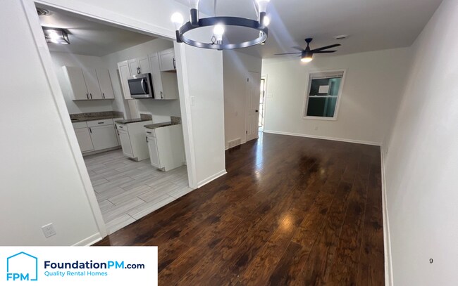 Foto del edificio - 1749 Cornelia Ln