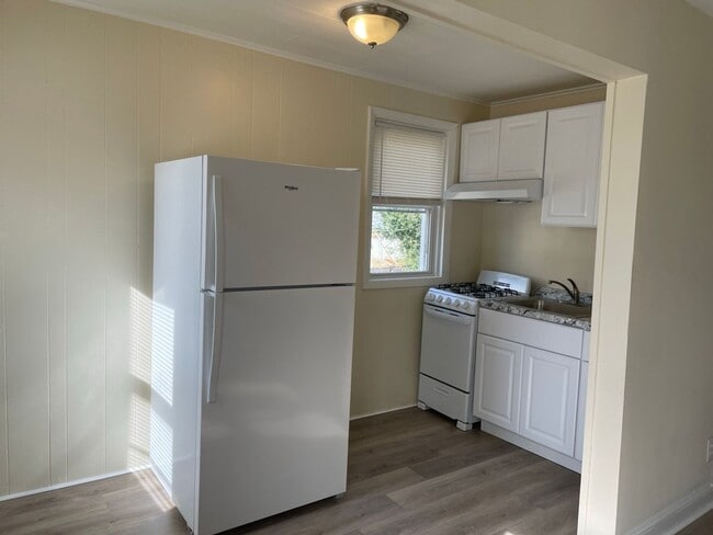 Foto del edificio - 910 E Patapsco Ave