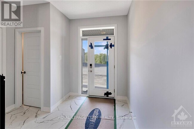 Photo du bâtiment - 866 Moonrise Ter