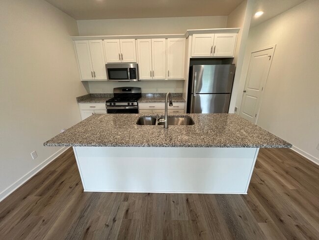 Building Photo - 11295 Sessions Dr NW