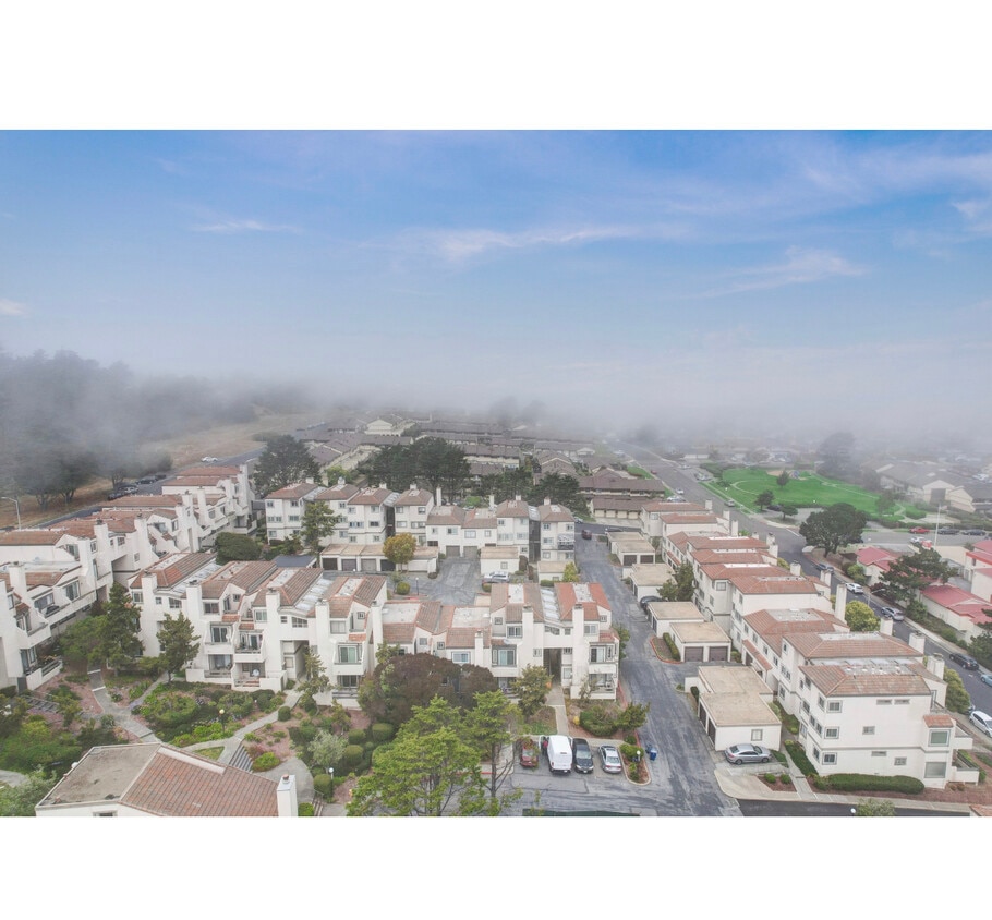 Foto del edificio - 3550 Carter Dr