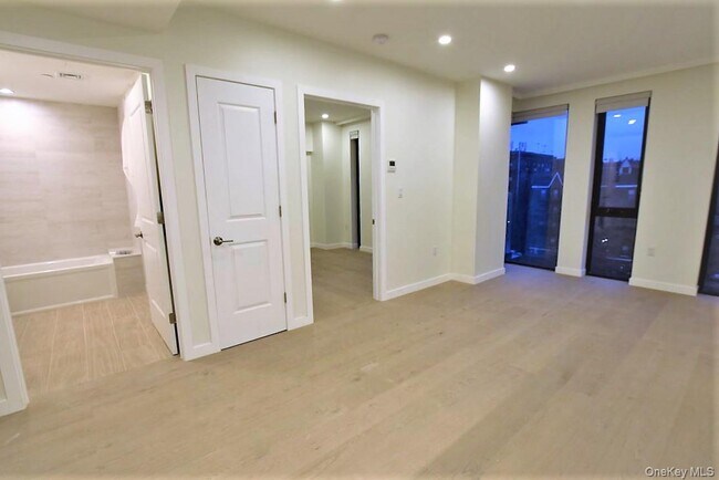 Foto del edificio - 41-26-41-44 44th St