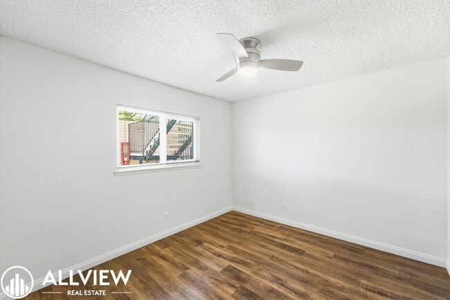 Building Photo - 3410 W Olinda Ln