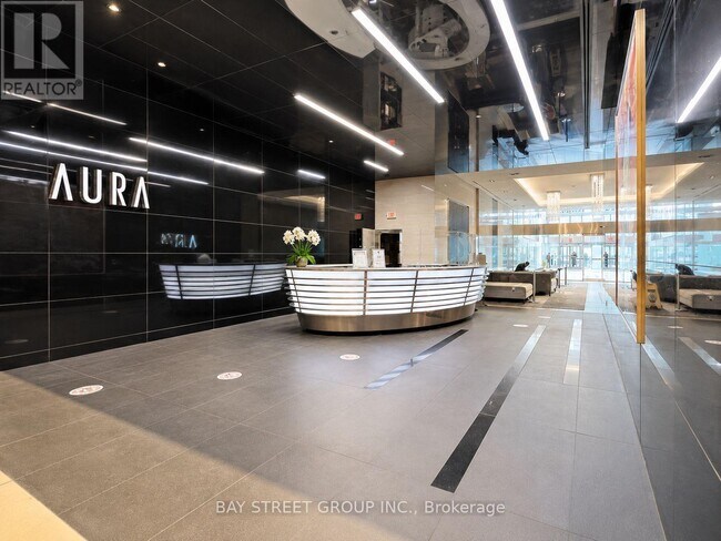 Building Photo - 386 Yonge St