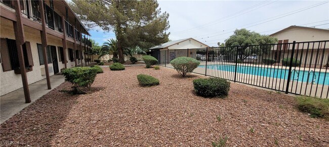 Building Photo - 4955 Jeffreys St