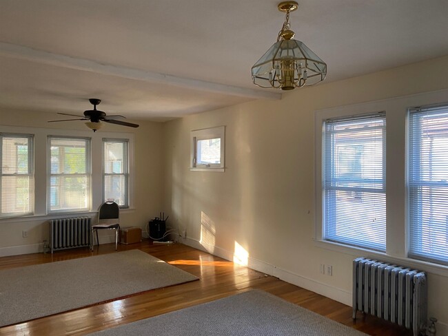 Building Photo - 76 Endicott Ave