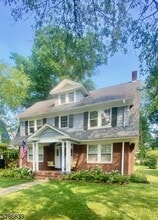 Building Photo - 136 S Centre St