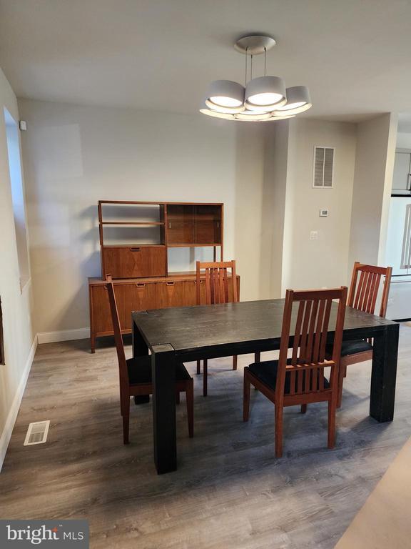 Foto del edificio - 3504 Woodbrook Ave