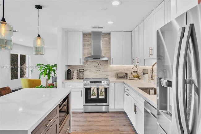 Foto del edificio - 801 NE 81st St