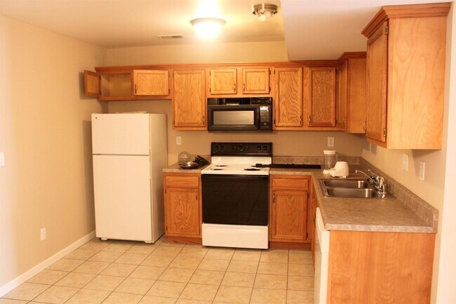 Building Photo - 403 John Sutherland Dr