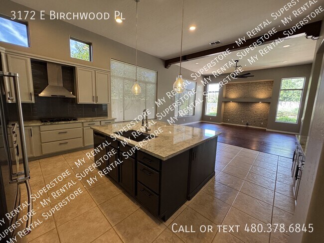 Building Photo - 3172 E Birchwood Pl