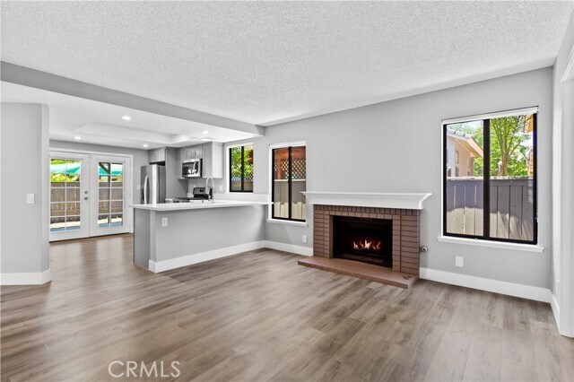 Building Photo - 261 Momento Ave
