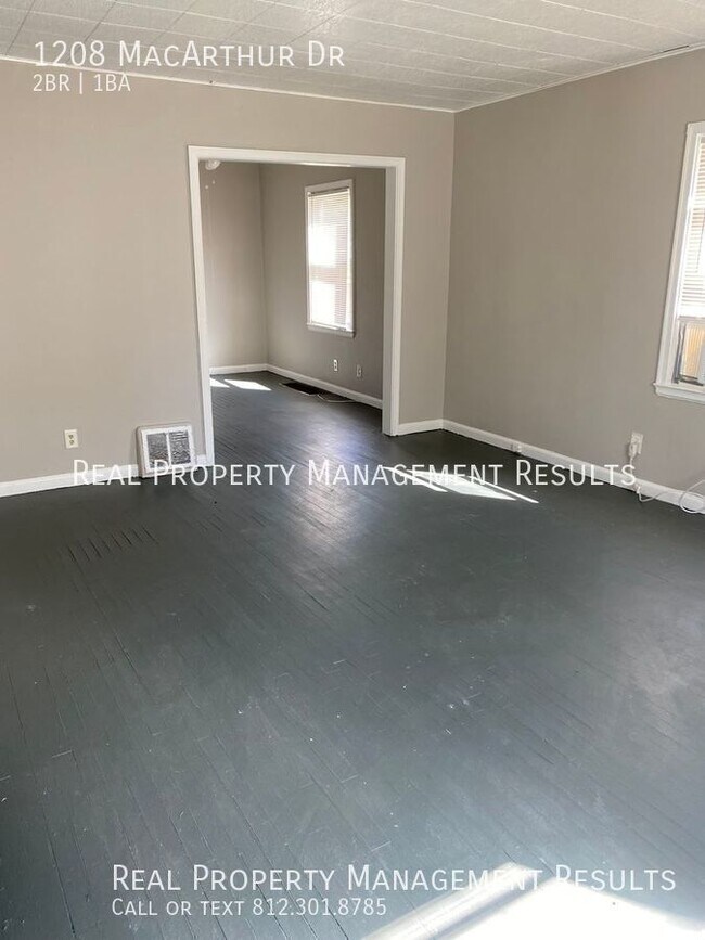 Foto del edificio - 2 Bedroom, 1 Bath Duplex, Eastside