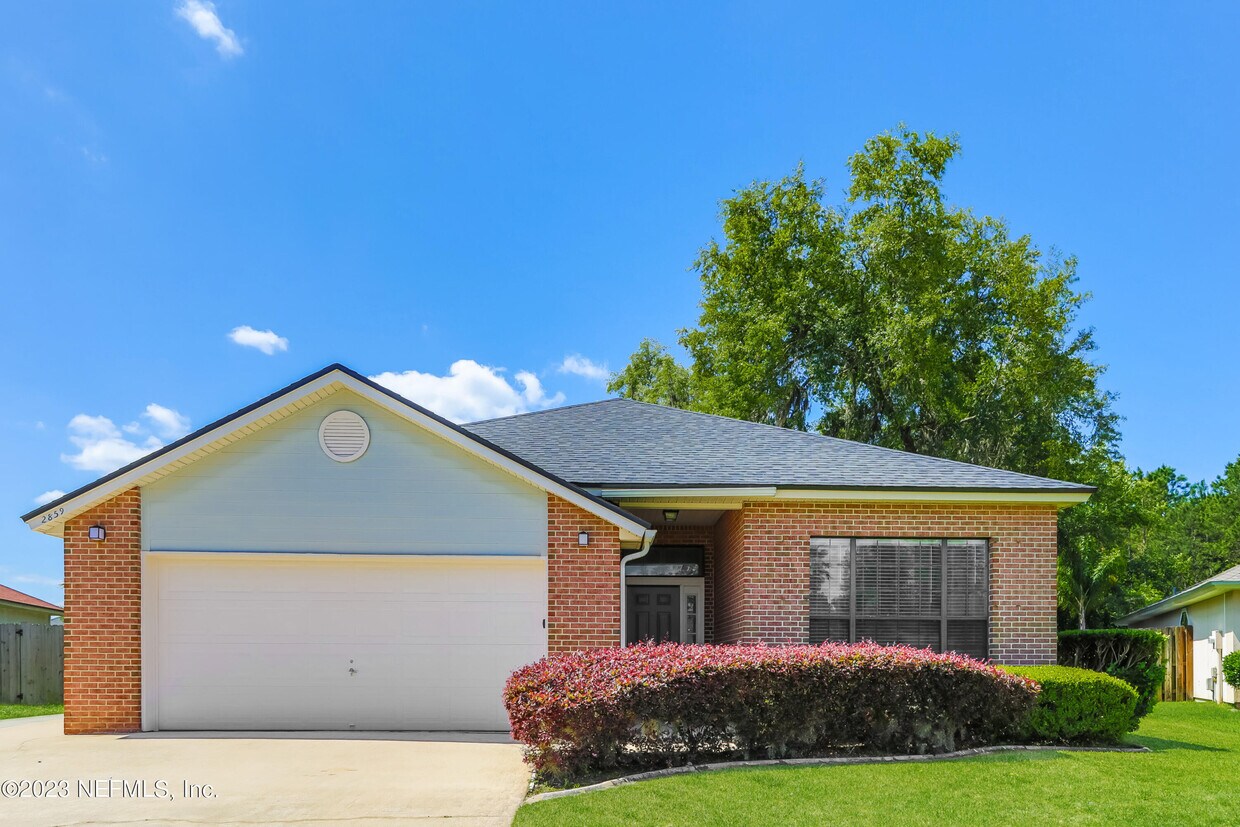Foto principal - 2859 Golden Pond Blvd