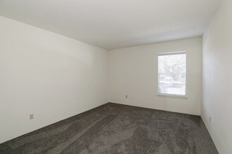 Building Photo - Huntleigh Woods