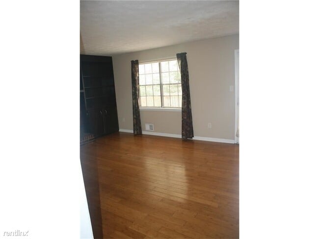 Building Photo - 4 br, 2.5 bath House - 507 Chartley Drive