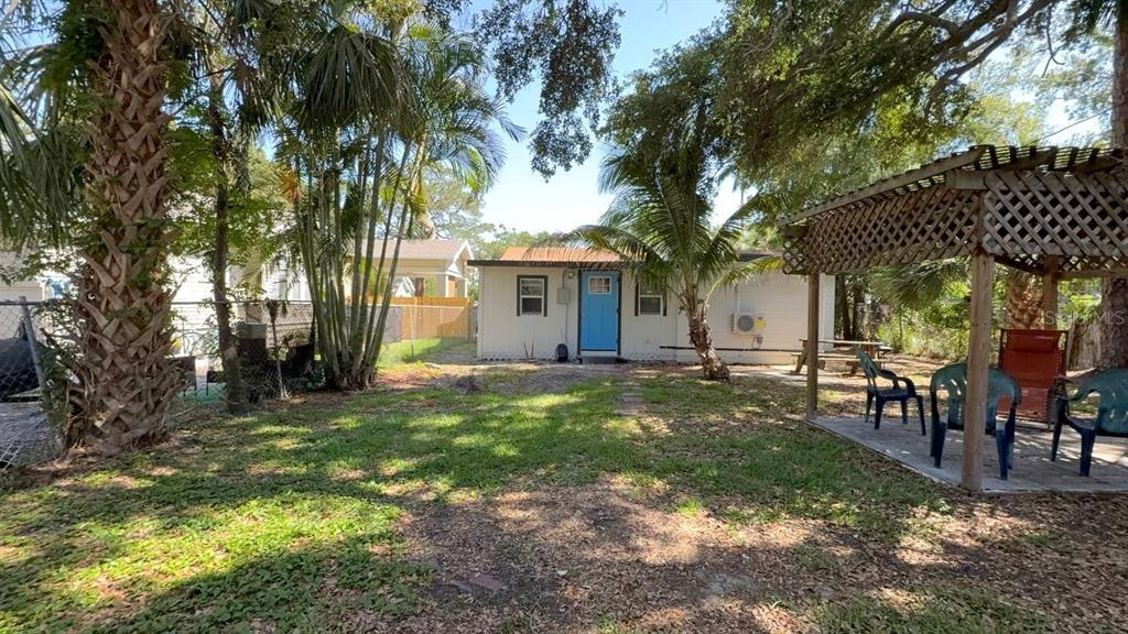 Foto principal - 767 20th Ave S