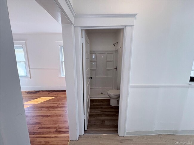 Building Photo - 23 May St