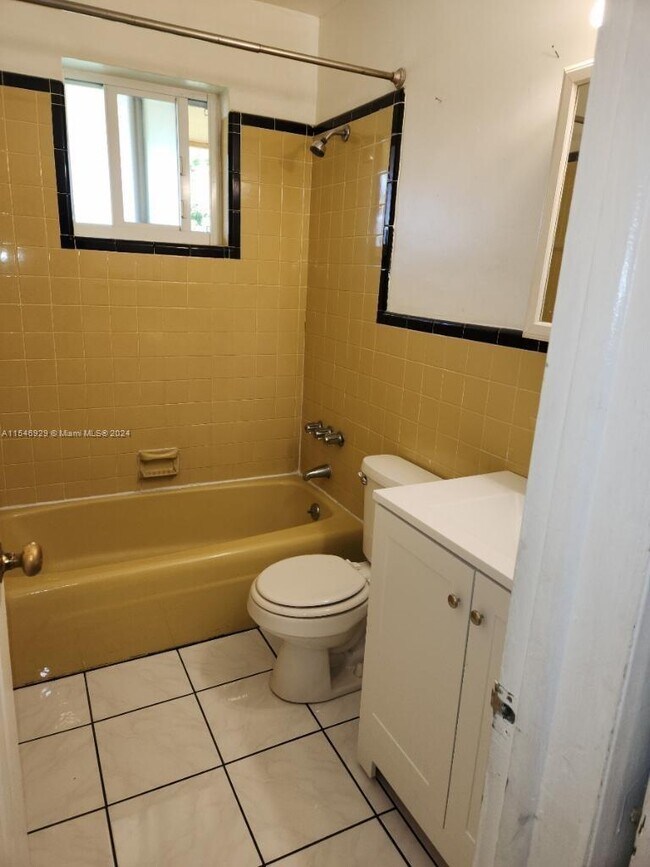Foto del edificio - 6115 SW 30th St