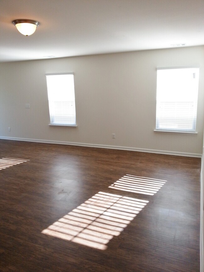Foto del edificio - 17 Milsbury Ln