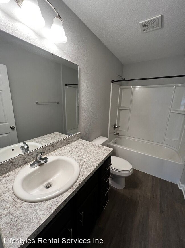 Building Photo - 3 br, 2.5 bath House - 8105 Oden Ave
