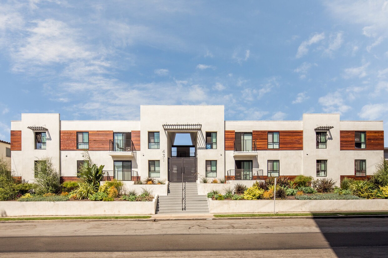 Pacific Apartment Homes on Indiana Street Apartments in El Segundo