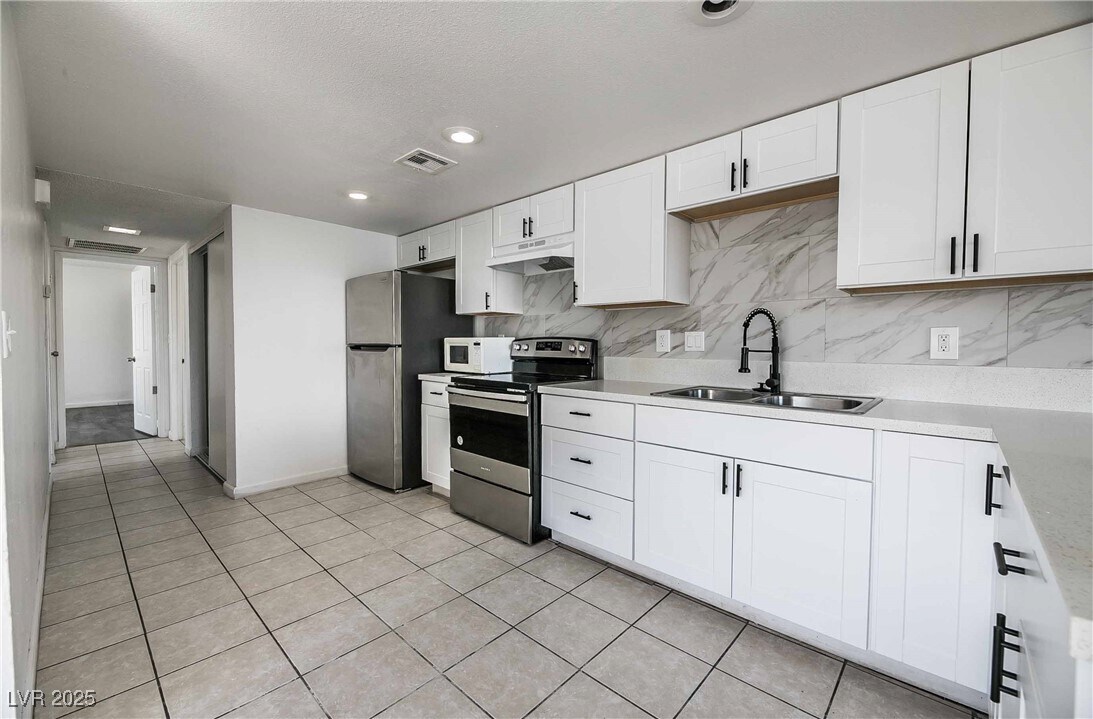 Foto principal - 5317 Redberry St