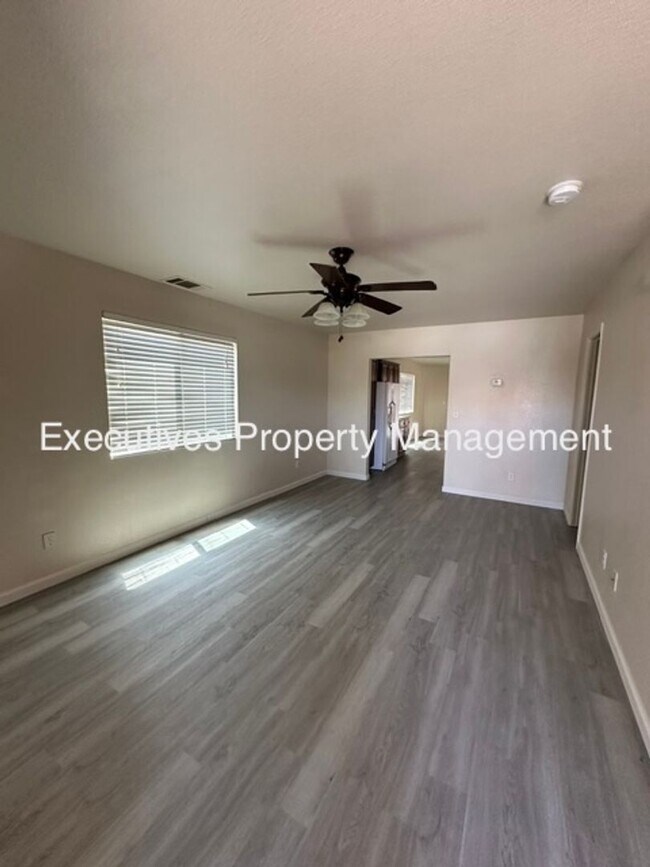 Foto del edificio - 4375 Anderson Way